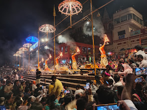 Ganga Aarti ceremony at Dashashwamedh Ghat